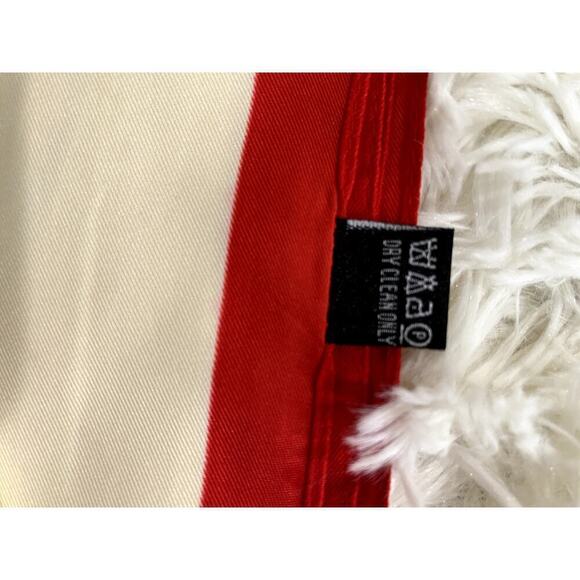 German Fuentes World of Circles Scarf  - Boutique - Picture 7 of 8